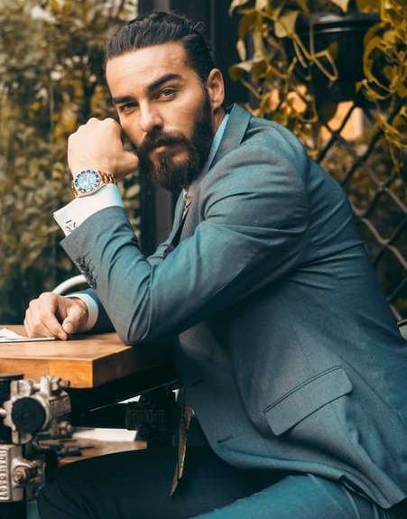 Thor Arantes Graduado em Administrao.<br>Ps graduado em Comrcio Exterior.